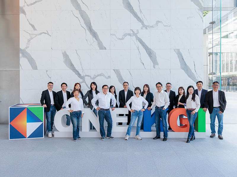 圖說:凱基人壽總經理郭瑜玲(前排中)率領三位執行副總等高階主管,締造多項台灣及業界「唯一」肯定!更獨家承作花蓮志工保險,獲國家級雙肯定,以行動實踐金融大回饋。